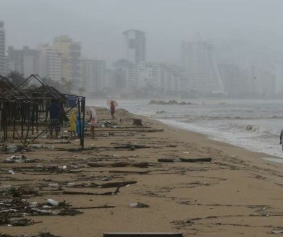 Colonias en Acapulco, evacuadas por huracán John