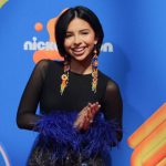 Abuchean a Ángela Aguilar en Kids Choice Awards, se baja llorando del escenario