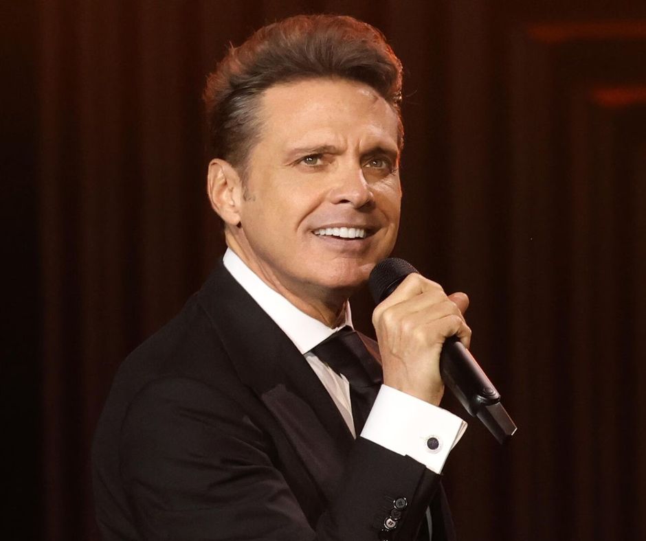 Luis Miguel cambia fechas de sus conciertos en México