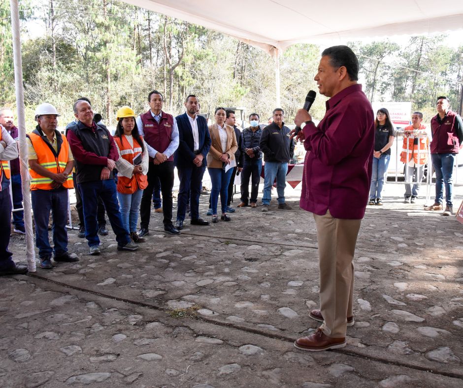 "Transformar no solo es hablar, es hacer": Julio Menchaca