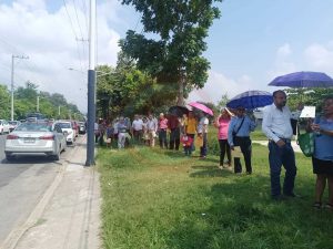 Caos en Huejutla: jubilados enfrentan largas filas para credenciales del ISSSTE Hidalgo