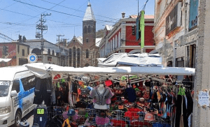 Pachuca inicia reubicación de comerciantes ambulantes en la iglesia de La Asunción