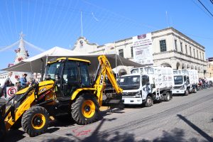 Actopan estrena camiones de basura y maquinaria pesada por casi 5 mdp