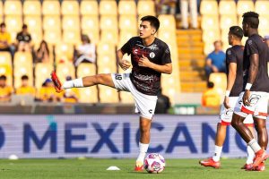 Gil Mora supera una marca de casi un siglo en la Selección Mexicana